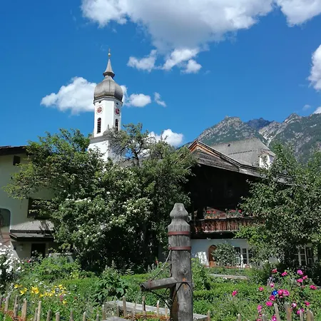 St Lukas アパート *