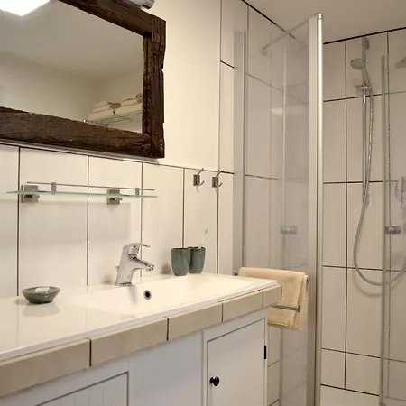 St Lukas アパート *